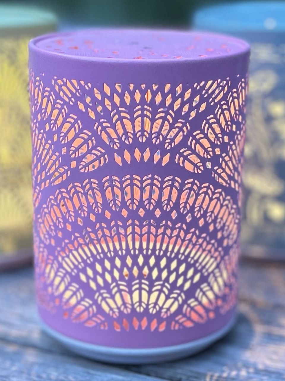 Shadow Cast Lantern Pink Flight